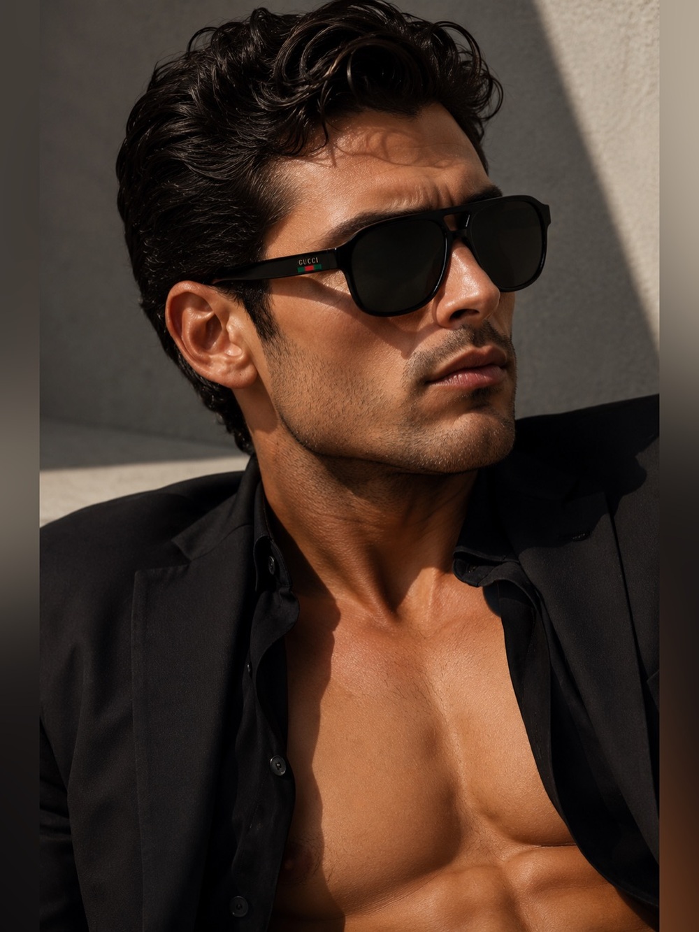 Gucci Men’s Black Sunglasses with Grey Lenses unisex - Picture 2 of 11